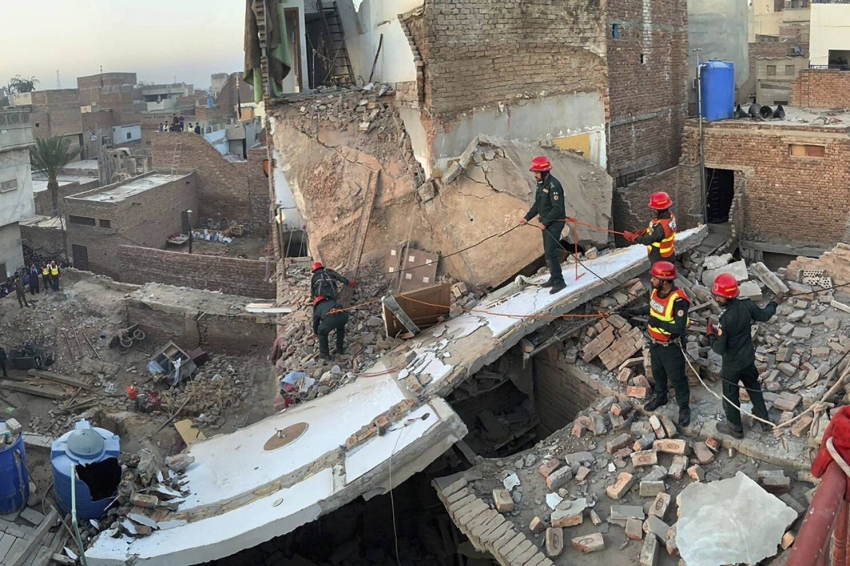 باكستان زلزال بقوة (5.3) درجات يضرب سلسلة جبال هندوكوش
