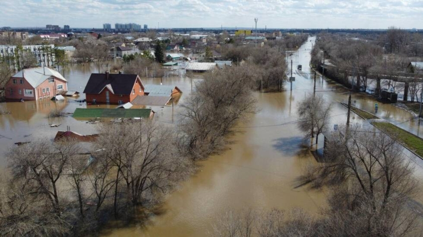 الأعنف منذ 80 عاما.. فيضانات روسيا تغمر 18 ألف منزل