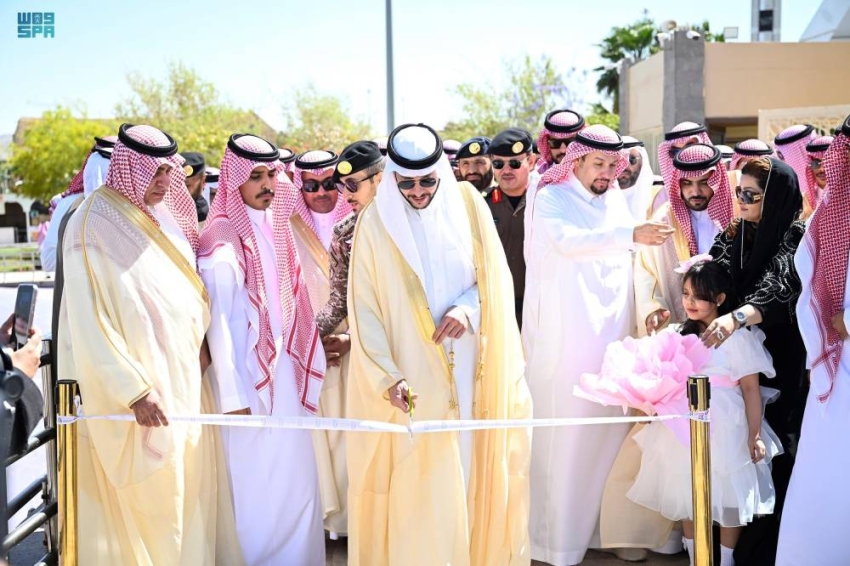 محافظ الطائف يد