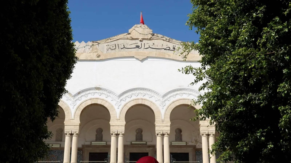 تونس.. أحكام بالسجن بين 13 و66 عاماً في «التآمر على أمن الدولة»