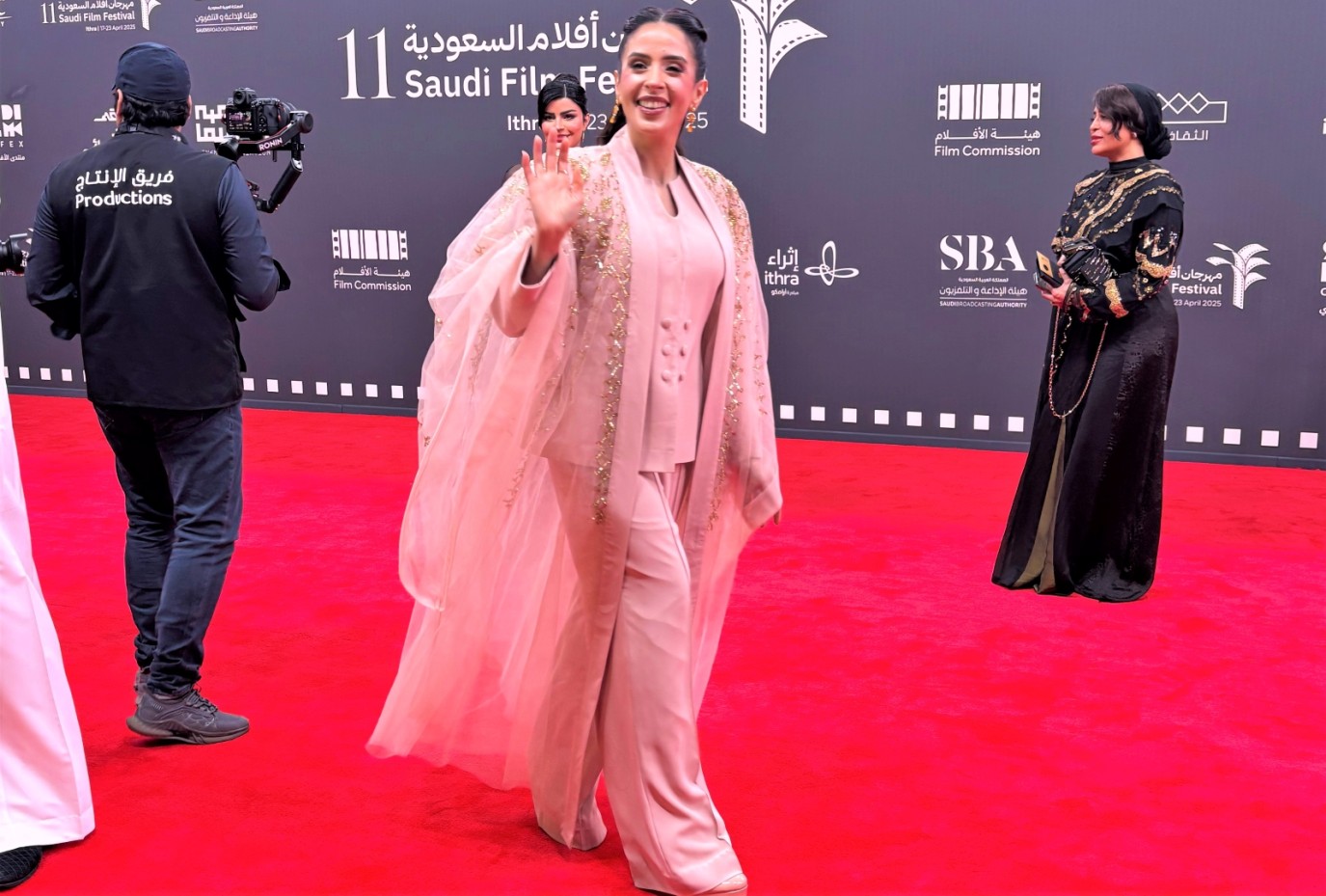 خاص لـ سيدتي عائشة كاي: مهرجان أفلام السعودية مهرجان مهم وسعيدة بتقديم حفل الافتتاح