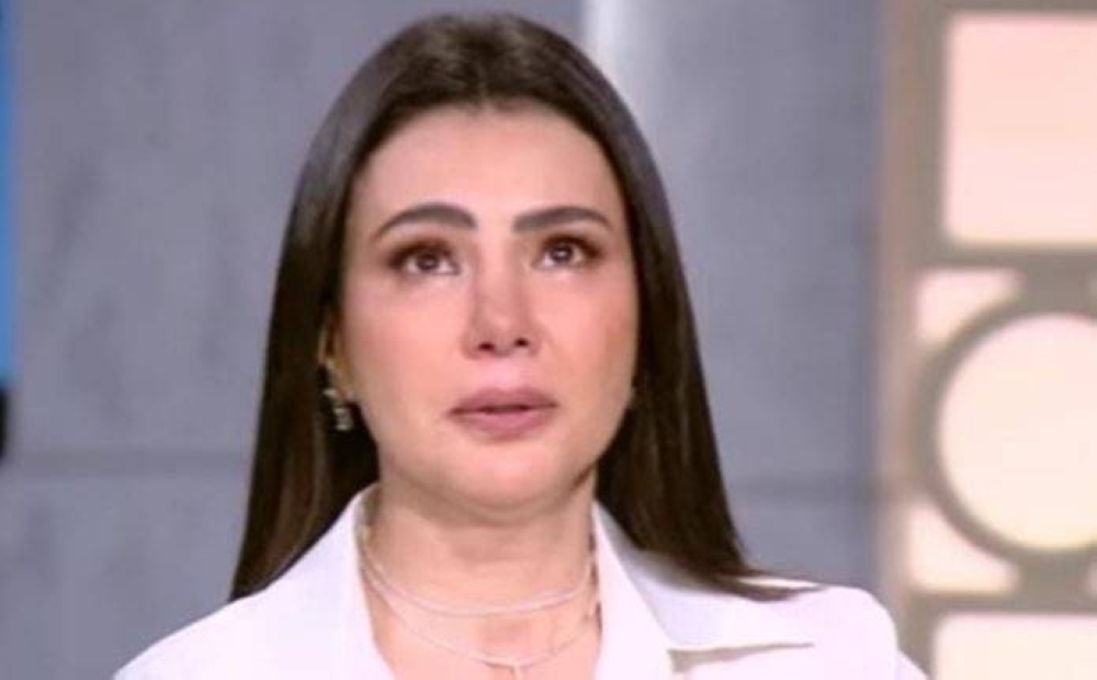دينا فؤاد تنهار